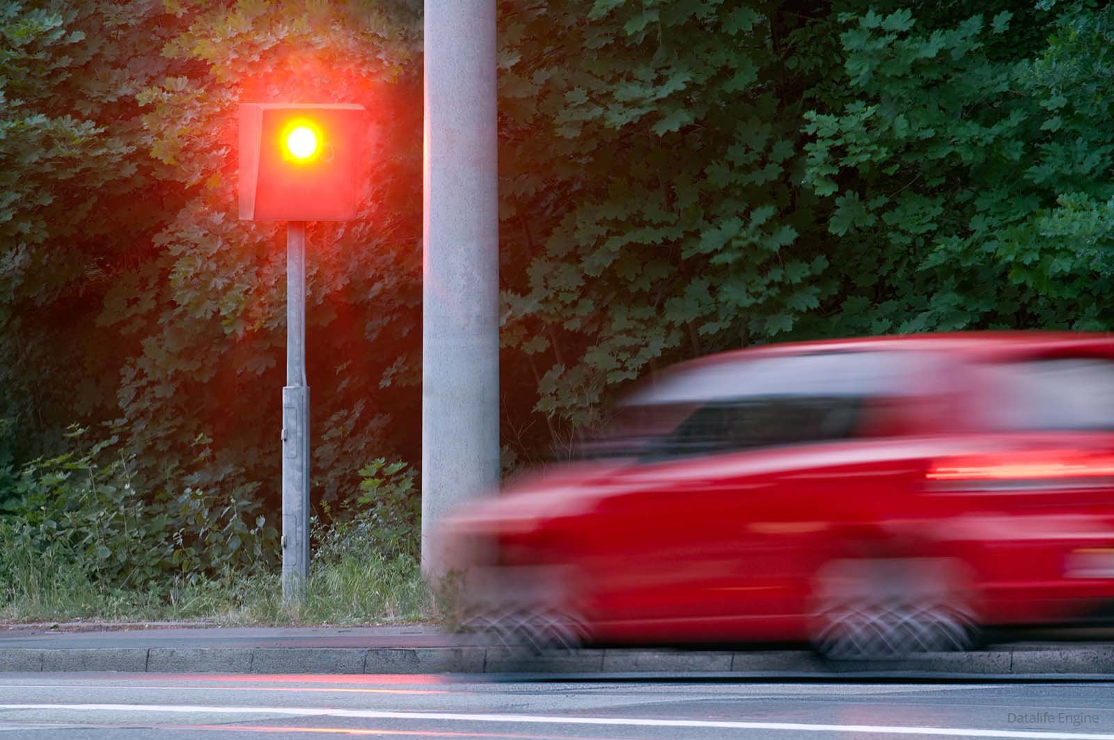 Проезд на красный сигнал светофора