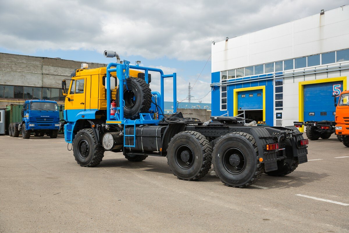 КамАЗ-65225