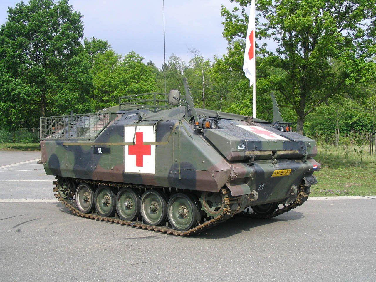 Боевая машина пехоты YPR-765